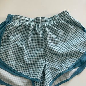 Nike gingham shorts L